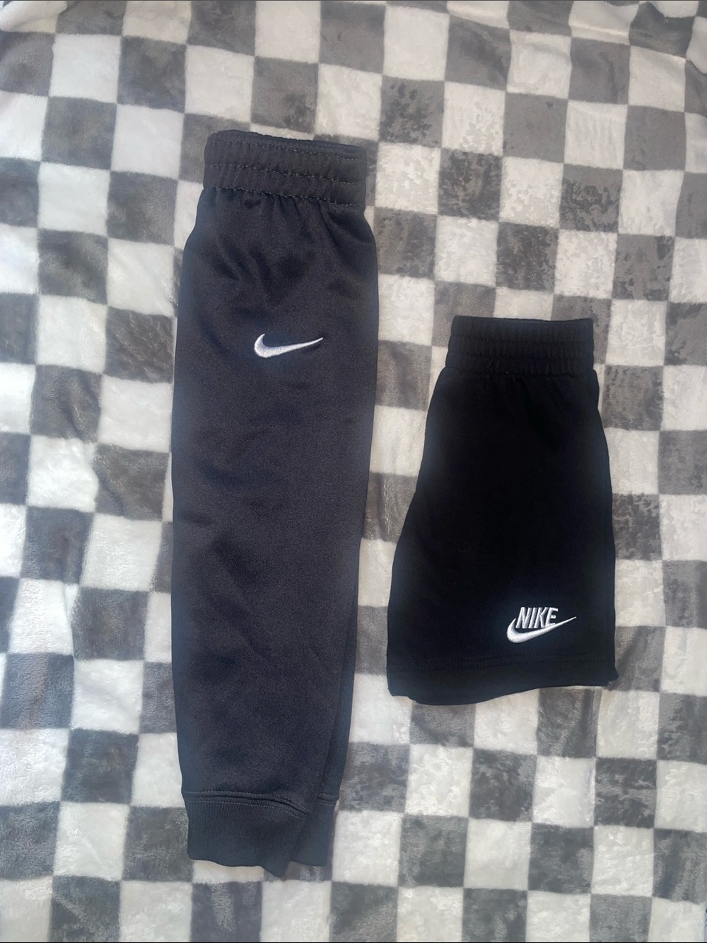 Nike Blackish Kids DRI-FIT Sweatpants and cotton black shorts size 4